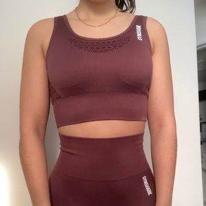 Energy seamless crop top in Small